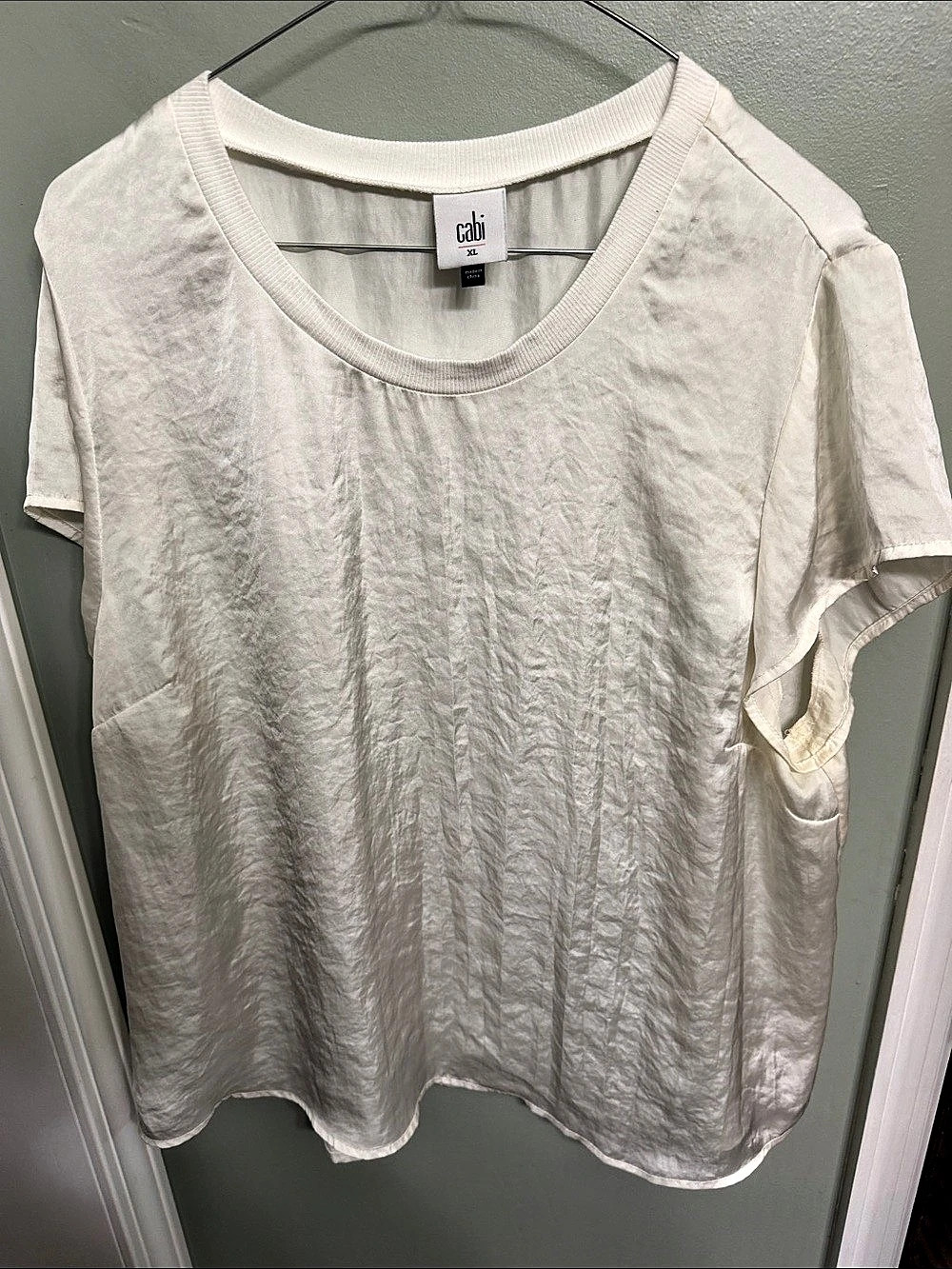 cabi White complete Short Sleeve Top Size XL